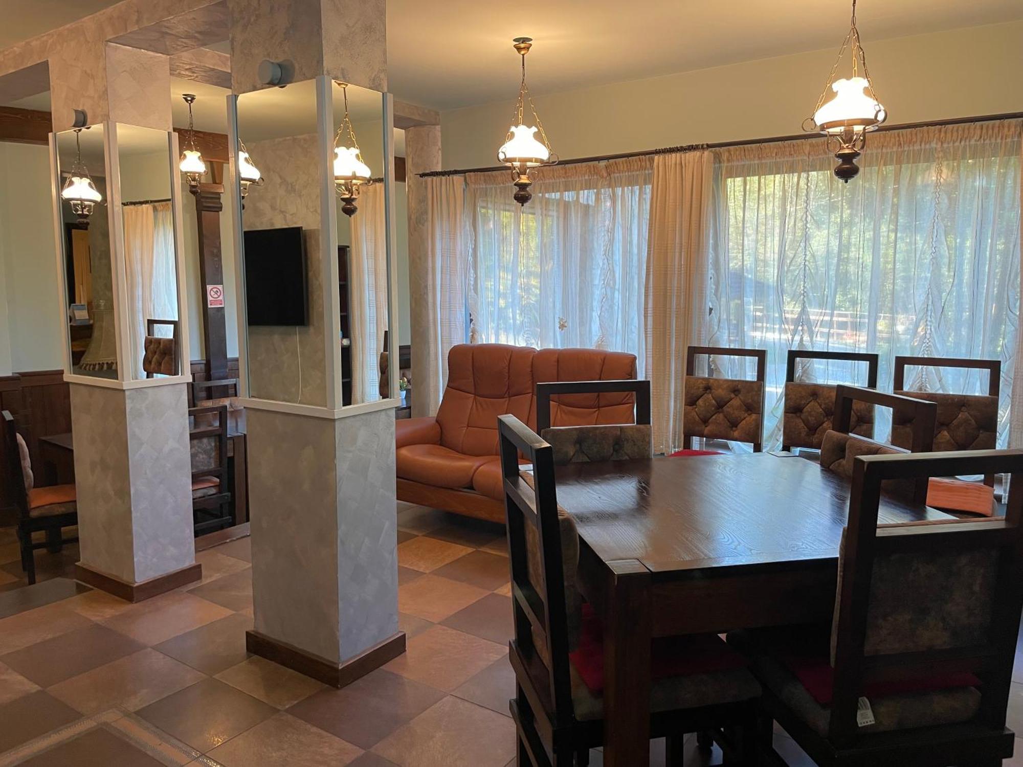 Montana Hotel Sucevita Bagian luar foto